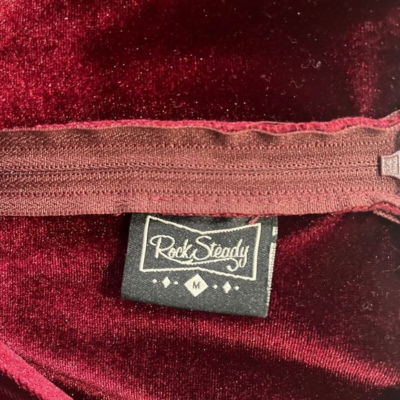 Rock Steady Dress Women’s Medium Red Velvet Bodycon Midi Vamp Whimsigoth Retro - Picture 4 of 10